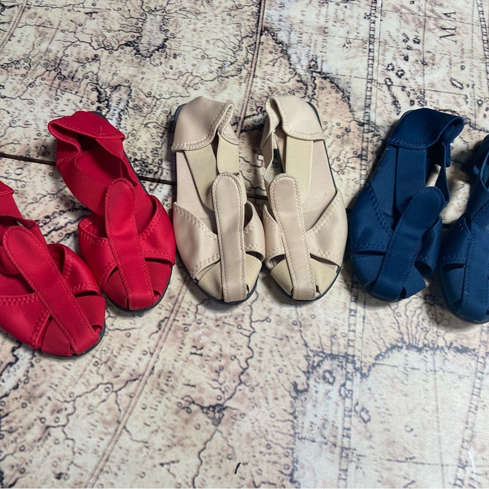 Lot of 3 pairs Dr. Leonard's Spandex Sandals Women's Red Tan and Navy Size 8M